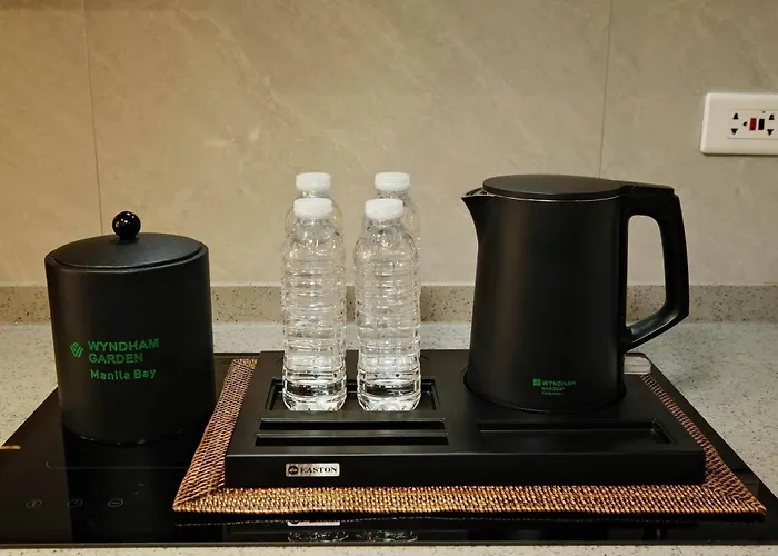Wyndham Garden Bay Hotel Manila