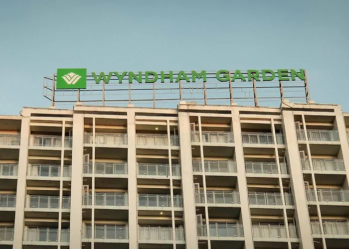 Hotel Wyndham Garden Bay 3*