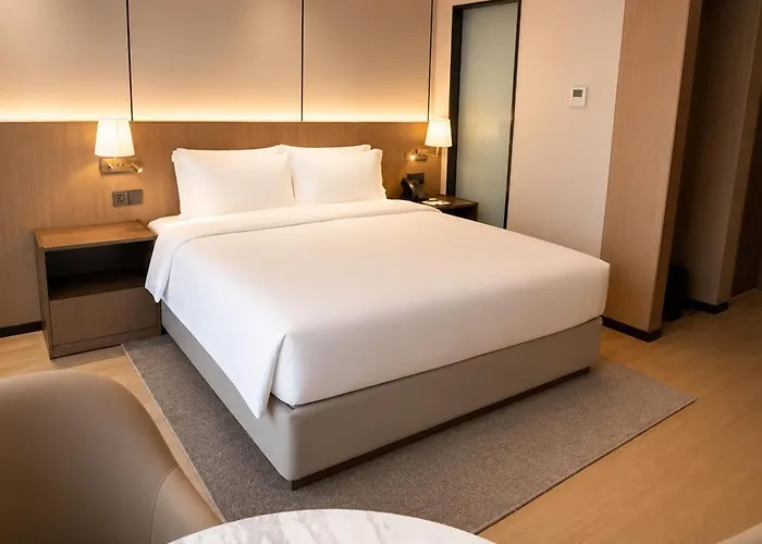 Wyndham Garden Bay Manila