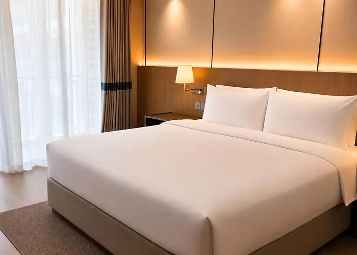 Wyndham Garden Bay Hotel Manila