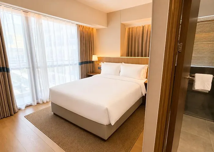 Wyndham Garden Bay Manila