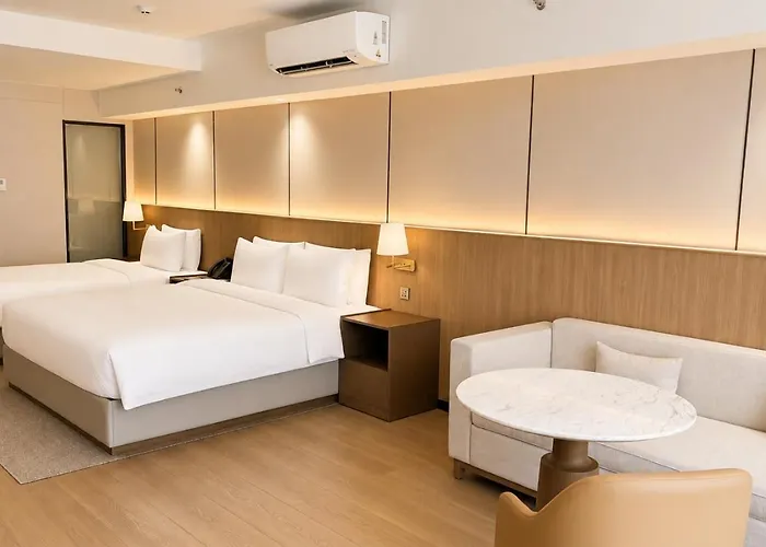 Hotel Wyndham Garden Bay