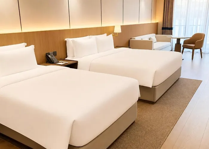 Wyndham Garden Bay