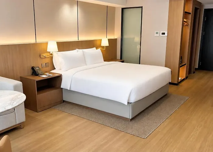 Wyndham Garden Bay Hotel